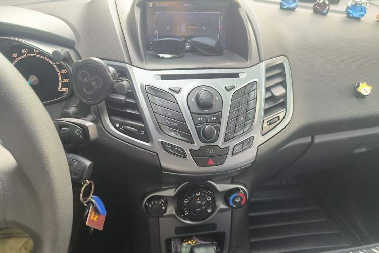Used Ford Fiesta 2013 Hatchback 1.5L Automatic Fashion Edition Audio And AC Panel