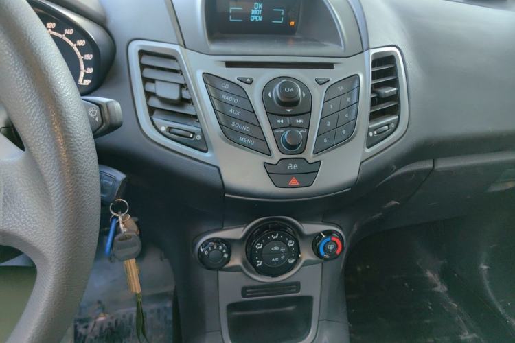 Used Ford Fiesta 2013 Hatchback 1.5L Manual Fashion Edition Audio And AC Panel