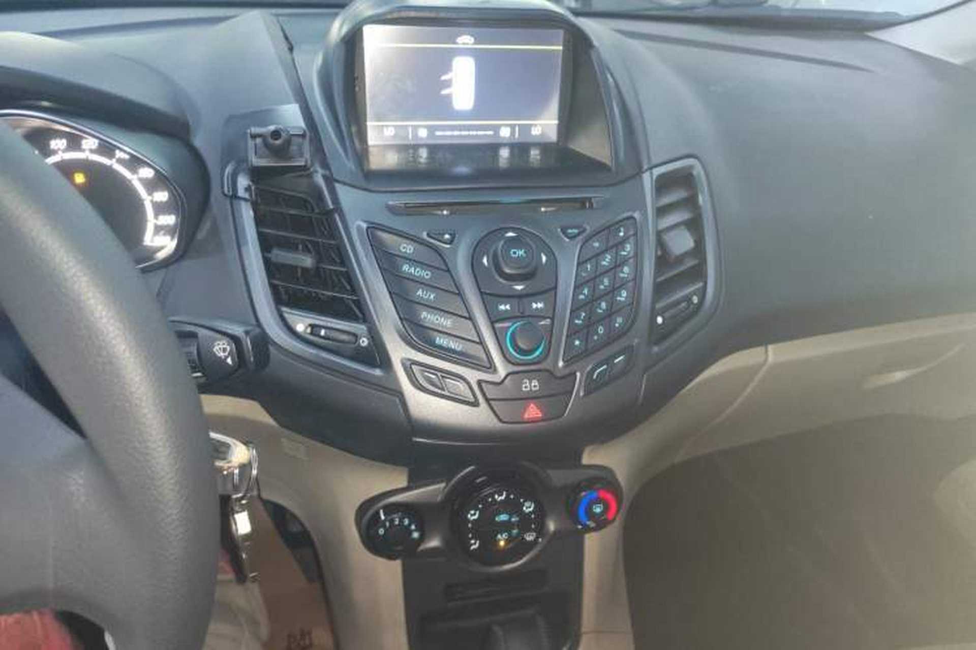 Used Ford Fiesta 2013 Sedan 1.5L Automatic Fashion Edition Audio And AC Panel