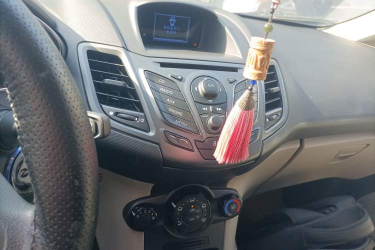 Used Ford Fiesta 2013 Sedan 1.5L Automatic Fashion Edition Audio And AC Panel