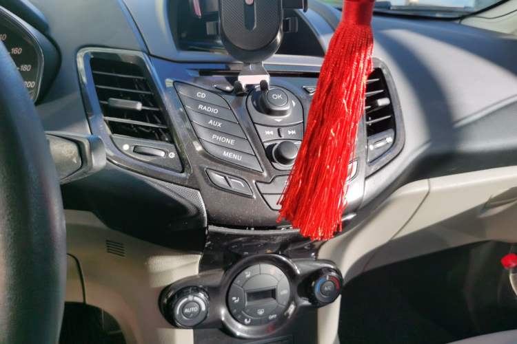 Used Ford Fiesta 2013 Sedan 1.5L Automatic Flagship Model Audio And AC Panel
