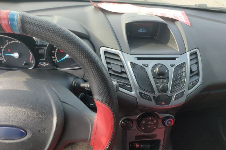 Used Ford Fiesta 2013 Hatchback 1.5L Manual Fashion Edition Center Console