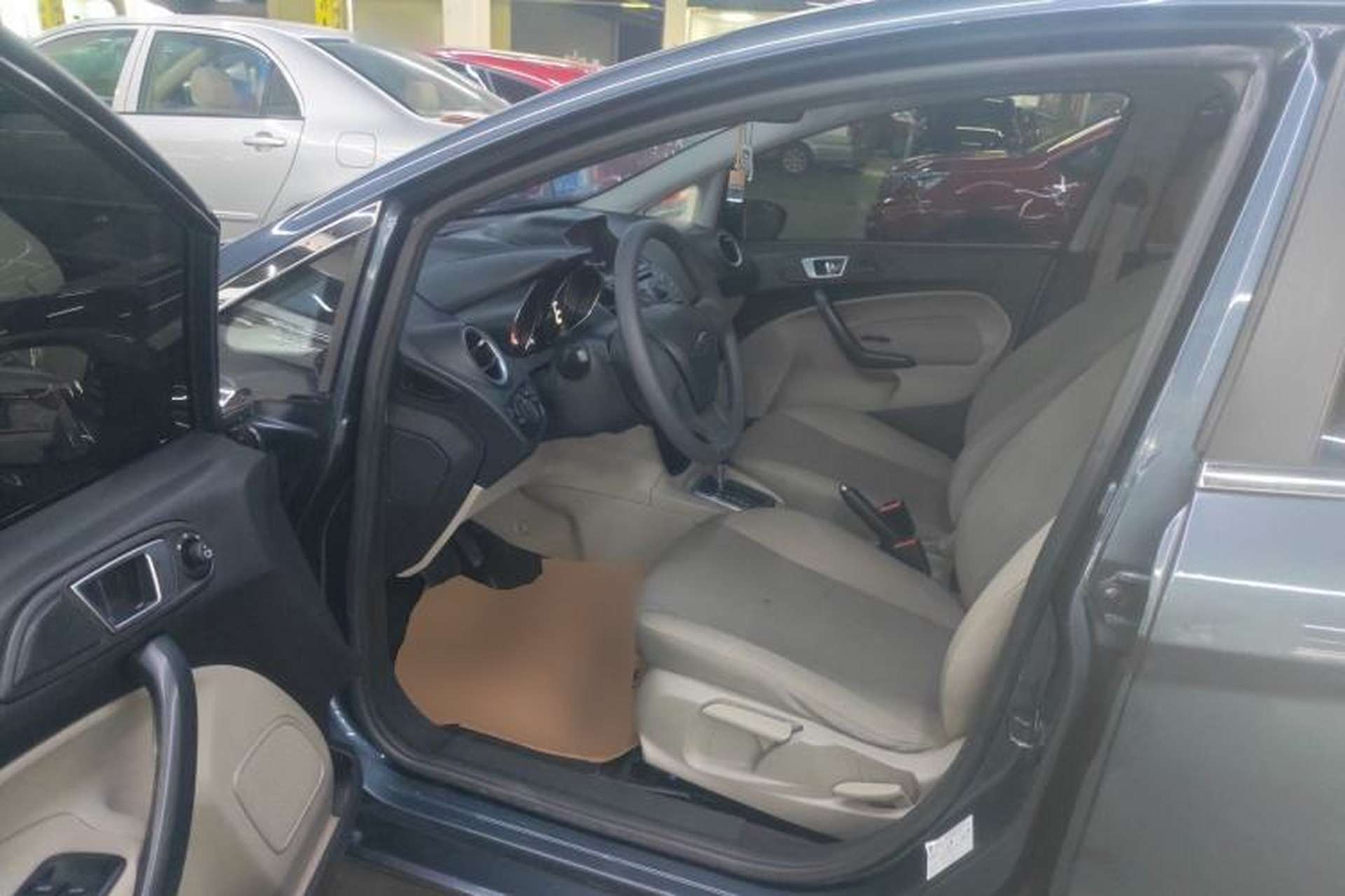 Used Ford Fiesta 2013 Sedan 1.5L Automatic Fashion Edition Driver Seat