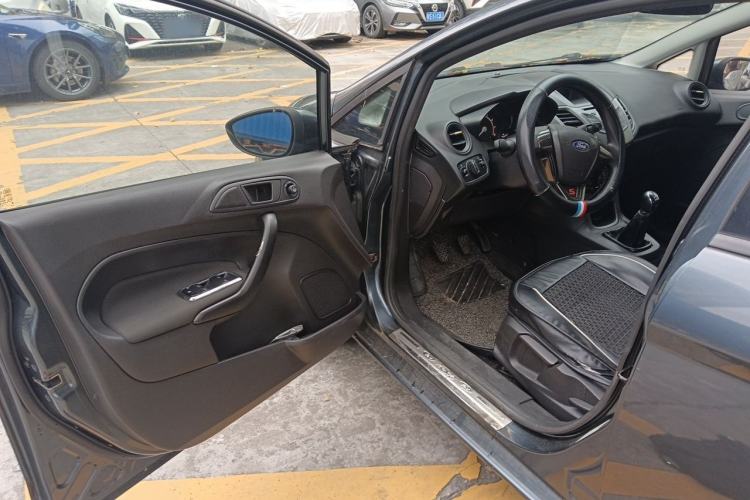 Used Ford Fiesta 2013 Sedan 1.5L Manual Fashion Edition Driver Seat
