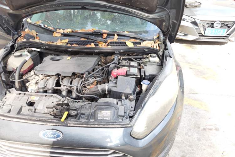 Used Ford Fiesta 2013 Sedan 1.5L Manual Fashion Edition Engine Bay Left