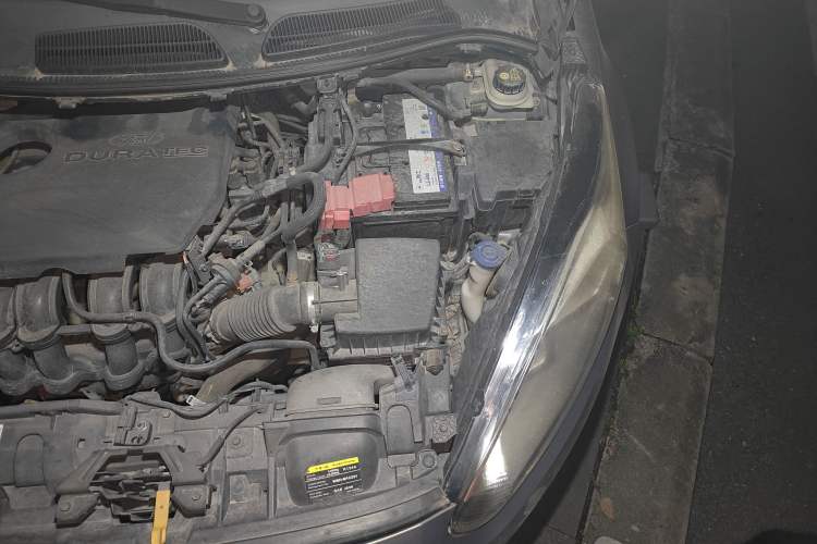 Used Ford Fiesta 2013 Sedan 1.5L Automatic Fashion Edition Engine Bay Left