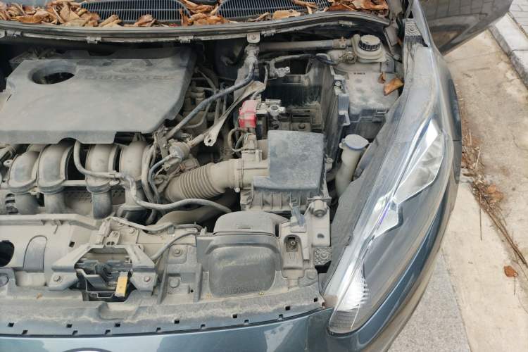 Used Ford Fiesta 2013 Sedan 1.5L Manual Fashion Edition Engine Bay Left