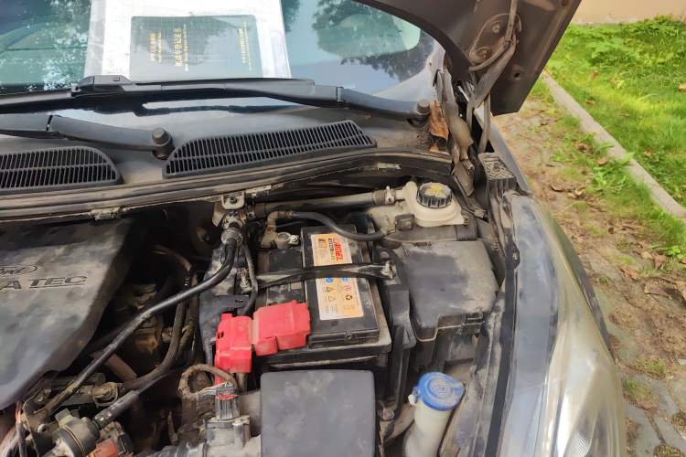 Used Ford Fiesta 2013 Sedan 1.5L Manual Fashion Edition Engine Bay Left