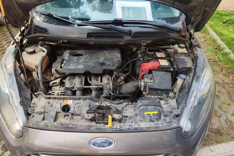 Used Ford Fiesta 2013 Sedan 1.5L Manual Fashion Edition Engine Bay