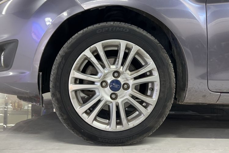 Used Ford Fiesta 2013 Hatchback 1.5L Automatic Fashion Edition Exterior 2