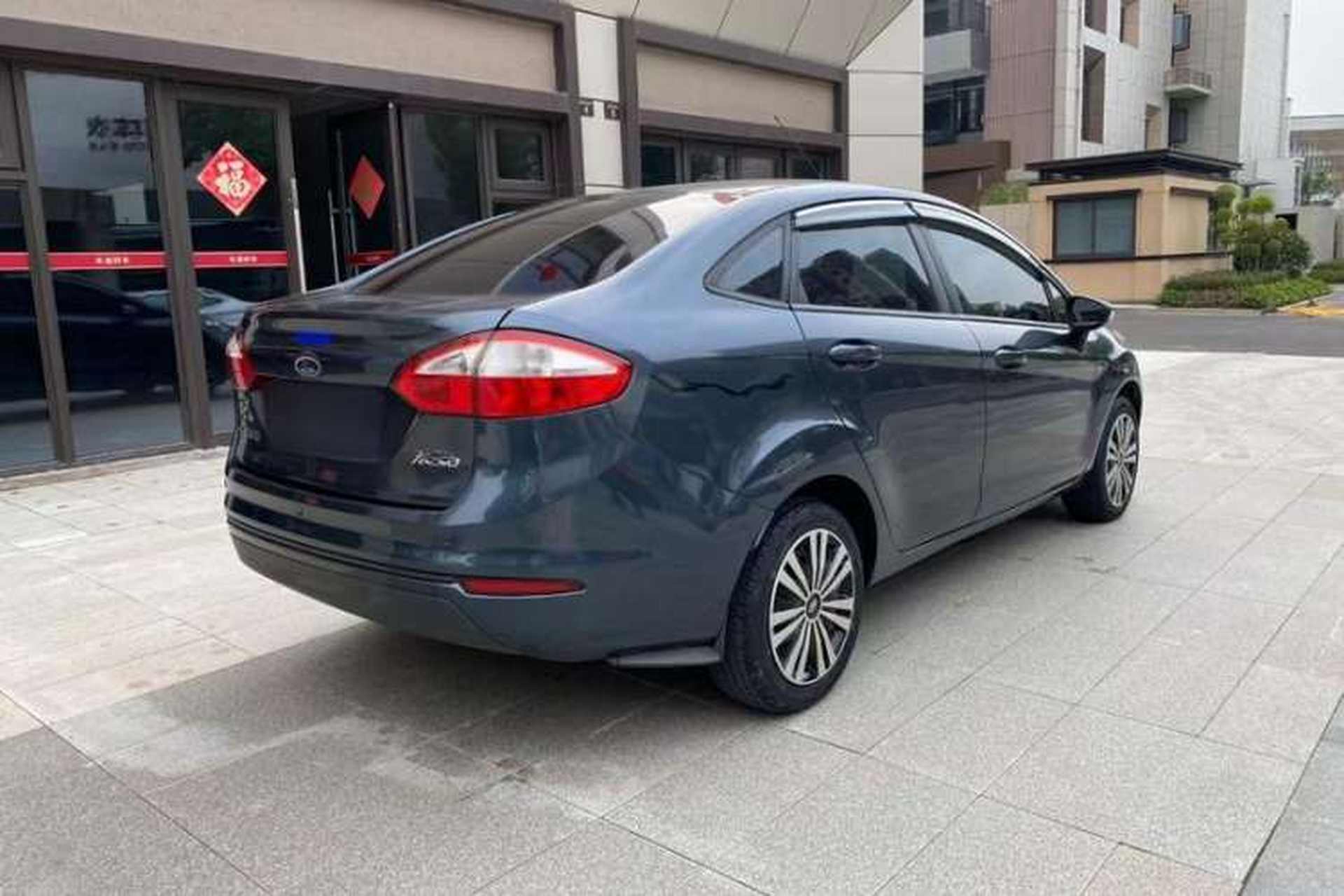 Used Ford Fiesta 2013 Sedan 1.5L Manual Fashion Edition Exterior 5