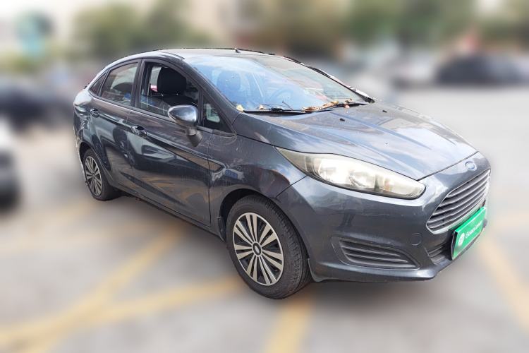 Used Ford Fiesta 2013 Sedan 1.5L Manual Fashion Edition Front Right 45 Deg