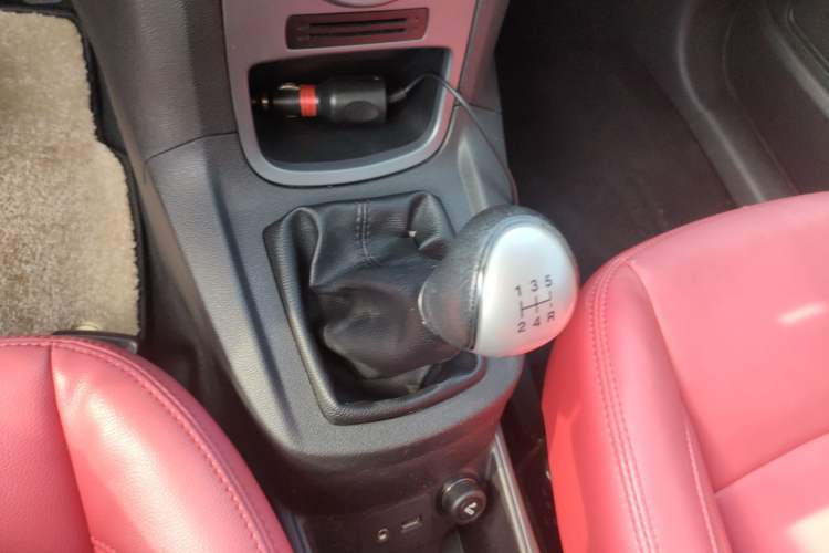 Used Ford Fiesta 2013 Hatchback 1.5L Manual Fashion Edition Gear Lever
