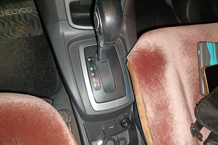 Used Ford Fiesta 2013 Hatchback 1.5L Automatic Prestige Model Gear Lever