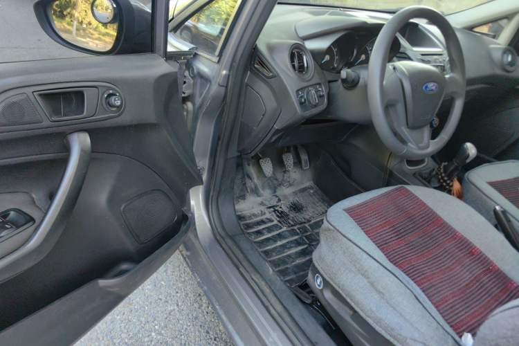Used Ford Fiesta 2013 Hatchback 1.5L Manual Fashion Edition Interior 3