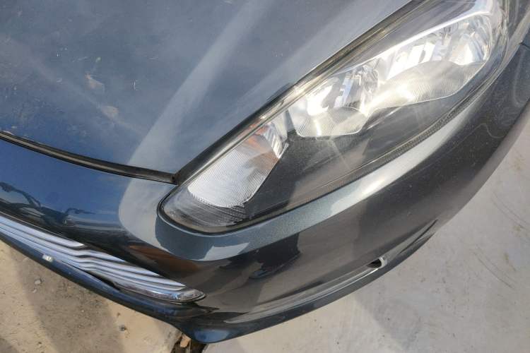 Used Ford Fiesta 2013 Hatchback 1.5L Manual Fashion Edition Left Front Headlight