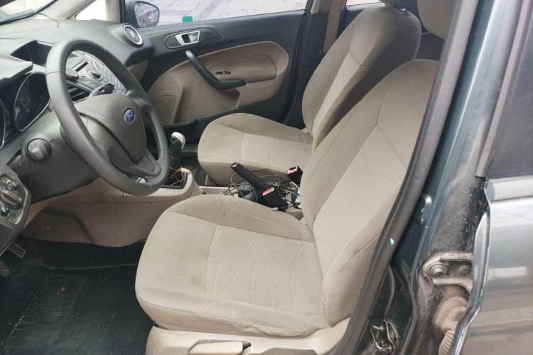 Used Ford Fiesta 2013 Sedan 1.5L Manual Fashion Edition Left Front Seat