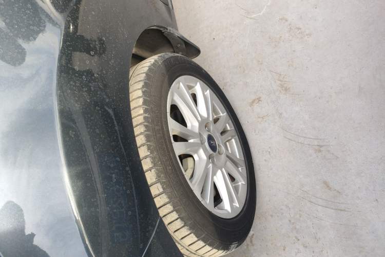Used Ford Fiesta 2013 Hatchback 1.5L Manual Fashion Edition Left Front Wheel Hub