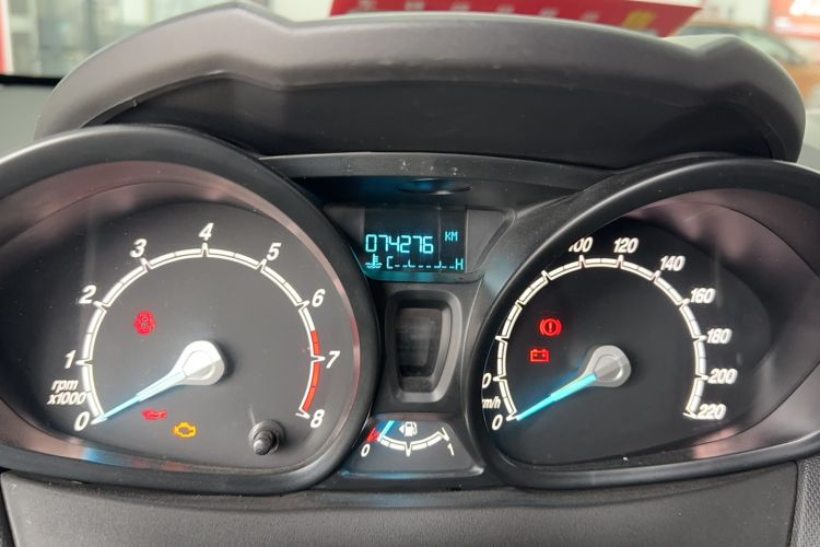 Used Ford Fiesta 2013 Sedan 1.5L Manual Fashion Edition Odometer Close Up