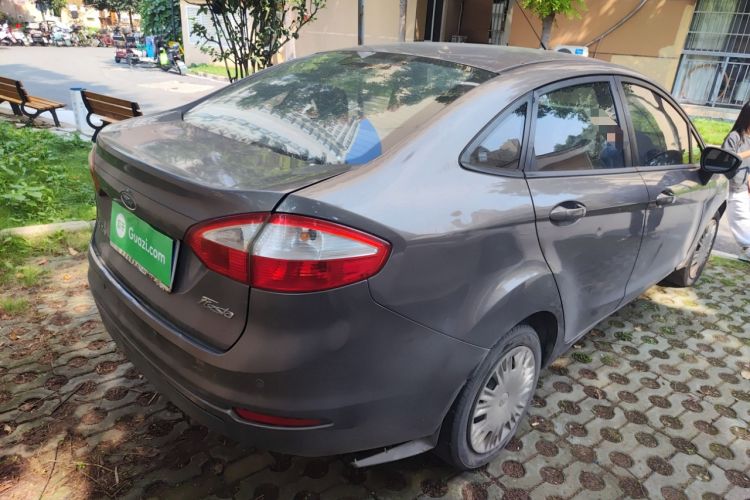 Used Ford Fiesta 2013 Sedan 1.5L Manual Fashion Edition Rear Right 45 Deg