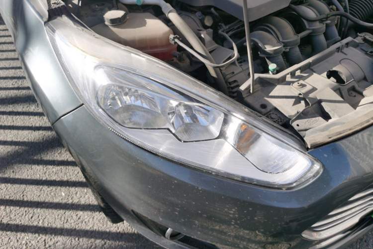 Used Ford Fiesta 2013 Sedan 1.5L Automatic Flagship Model Right Front Headlight