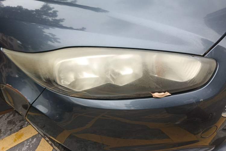 Used Ford Fiesta 2013 Sedan 1.5L Manual Fashion Edition Right Front Headlight