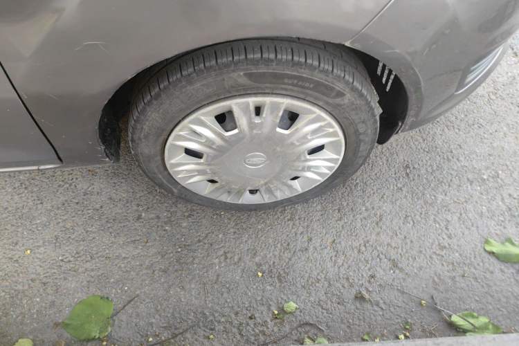 Used Ford Fiesta 2013 Hatchback 1.5L Manual Fashion Edition Right Front Wheel Hub
