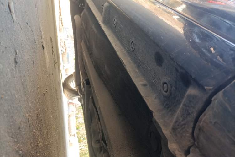 Used Ford Fiesta 2013 Sedan 1.5L Automatic Fashion Edition Right Side Sill