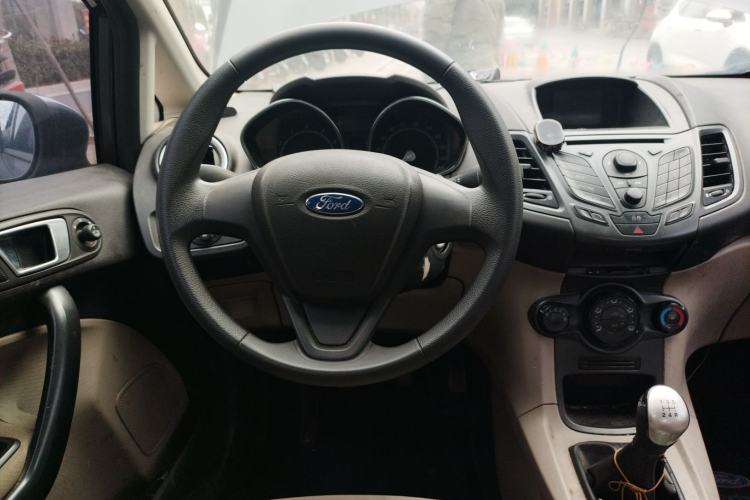 Used Ford Fiesta 2013 Sedan 1.5L Manual Fashion Edition Steering Wheel