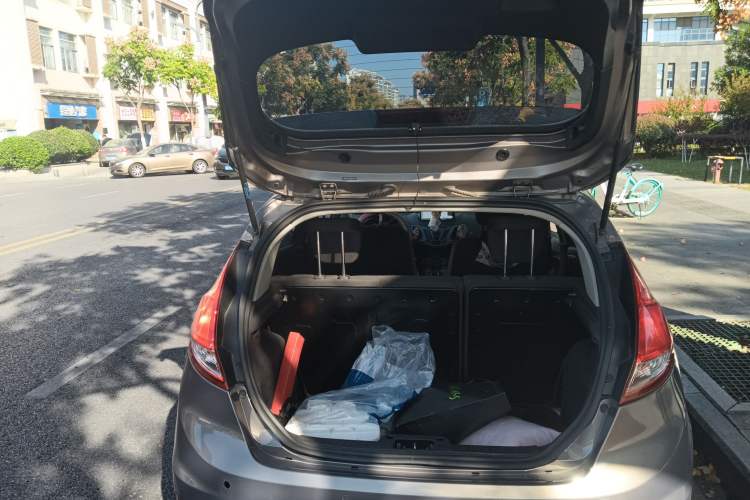 Used Ford Fiesta 2013 Hatchback 1.5L Automatic Fashion Edition Trunk