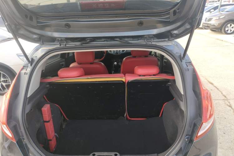 Used Ford Fiesta 2013 Hatchback 1.5L Manual Fashion Edition Trunk