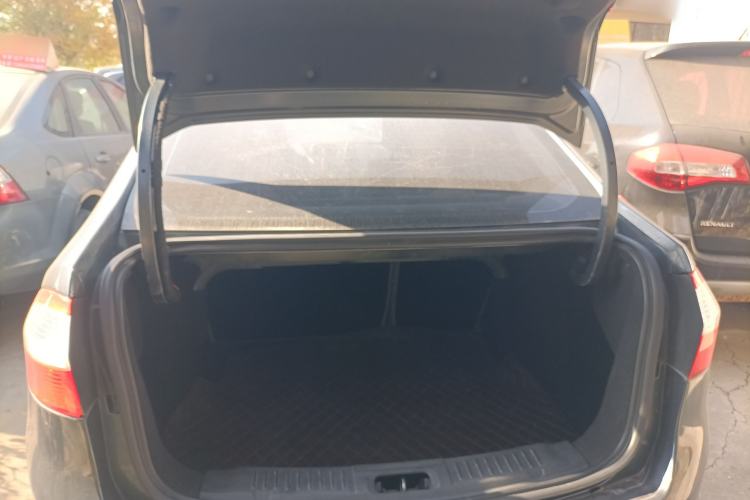 Used Ford Fiesta 2013 Sedan 1.5L Automatic Fashion Edition Trunk