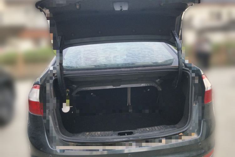 Used Ford Fiesta 2013 Sedan 1.5L Automatic Fashion Edition Trunk