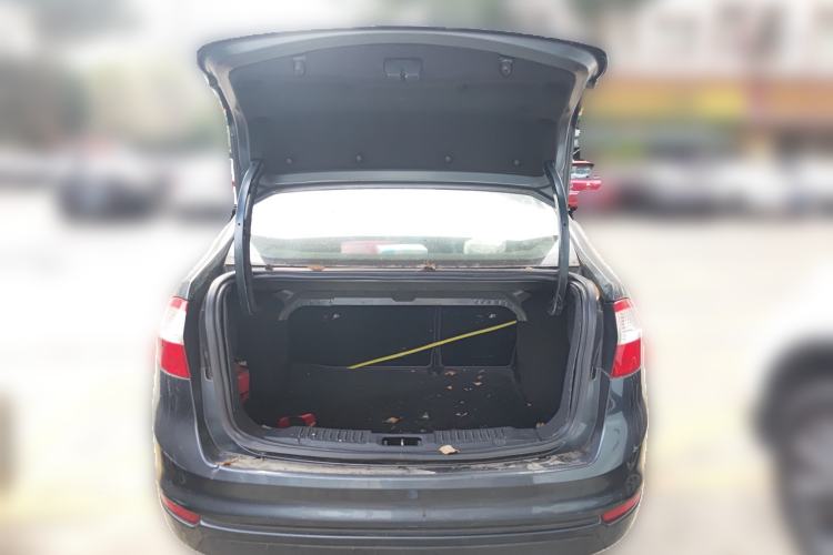 Used Ford Fiesta 2013 Sedan 1.5L Manual Fashion Edition Trunk