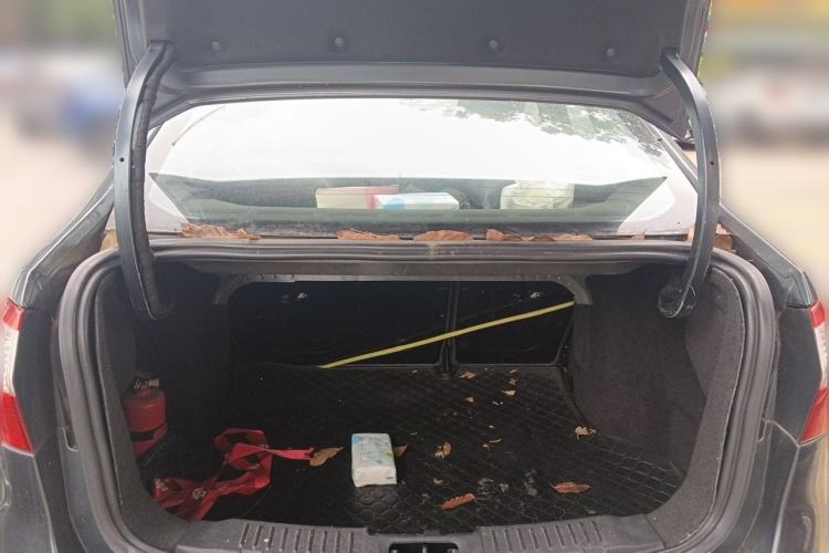Used Ford Fiesta 2013 Sedan 1.5L Manual Fashion Edition Trunk