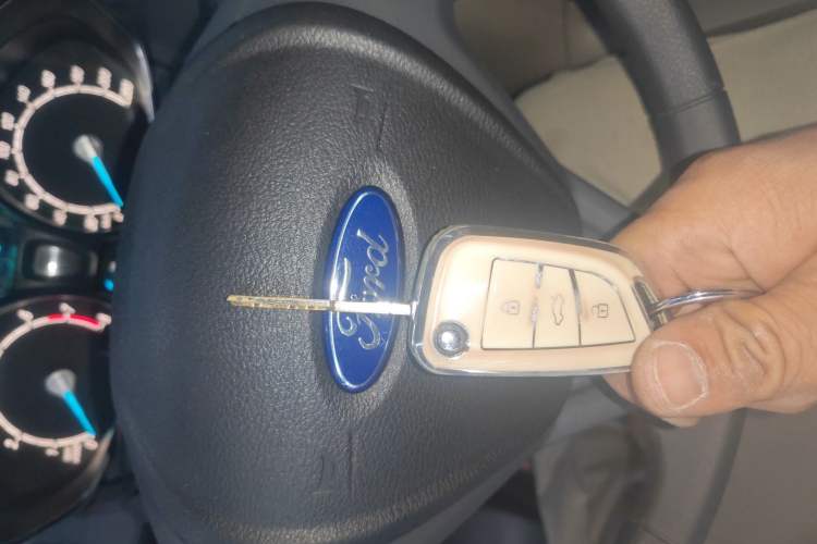 Used Ford Fiesta 2013 Sedan 1.5L Automatic Fashion Edition Vehicle Key