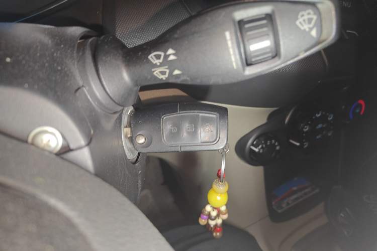 Used Ford Fiesta 2013 Sedan 1.5L Automatic Fashion Edition Vehicle Key