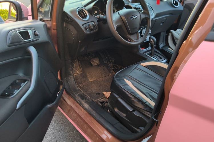 Used Ford Fiesta 2013 Hatchback 1.5L Automatic Fashion Edition Driver Seat