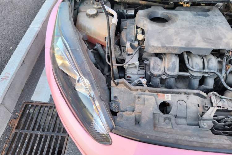 Used Ford Fiesta 2013 Hatchback 1.5L Automatic Fashion Edition Engine Bay Right
