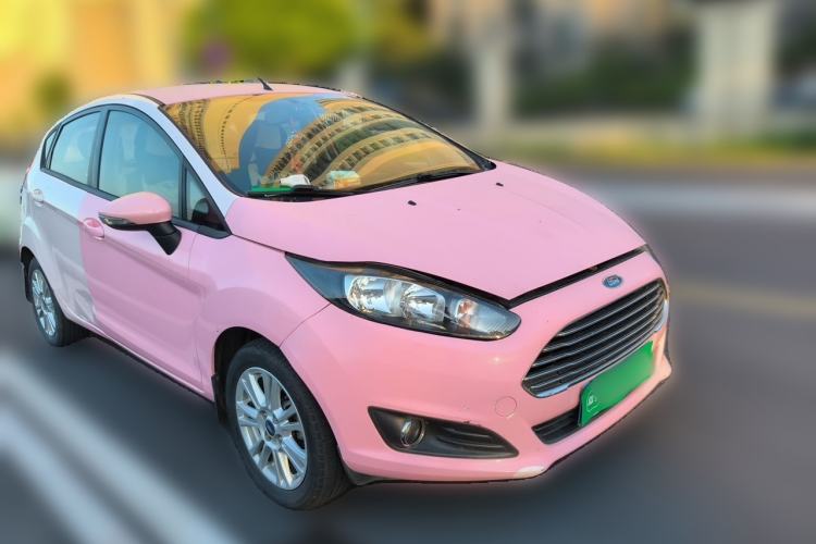 Used Ford Fiesta 2013 Hatchback 1.5L Automatic Fashion Edition Front Right 45 Deg