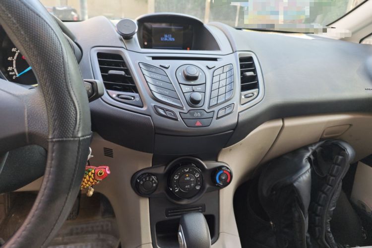 Used Ford Fiesta 2013 Sedan 1.5L Automatic Fashion Edition Audio And AC Panel