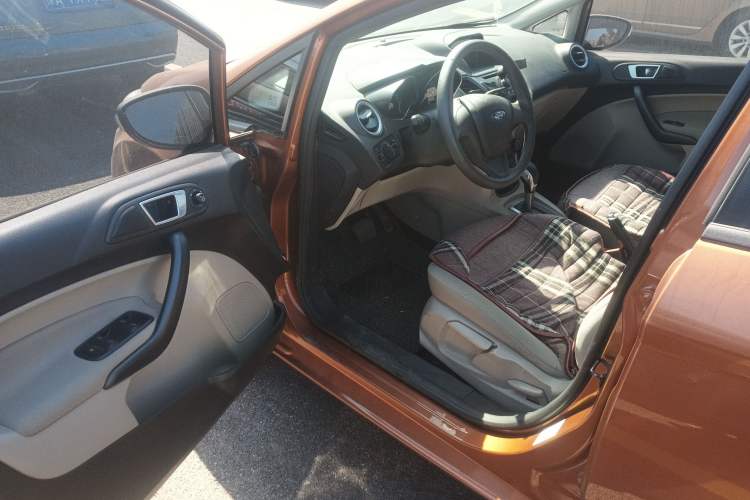 Used Ford Fiesta 2013 Sedan 1.5L Automatic Fashion Edition Driver Seat