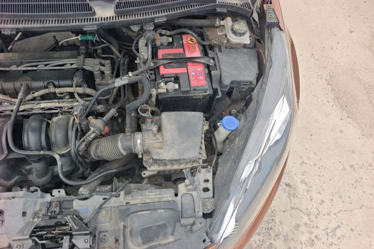 Used Ford Fiesta 2013 Sedan 1.5L Automatic Fashion Edition Engine Bay Left