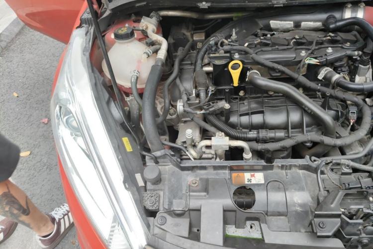 Used Ford Fiesta 2013 1.6T ST Engine Bay Right