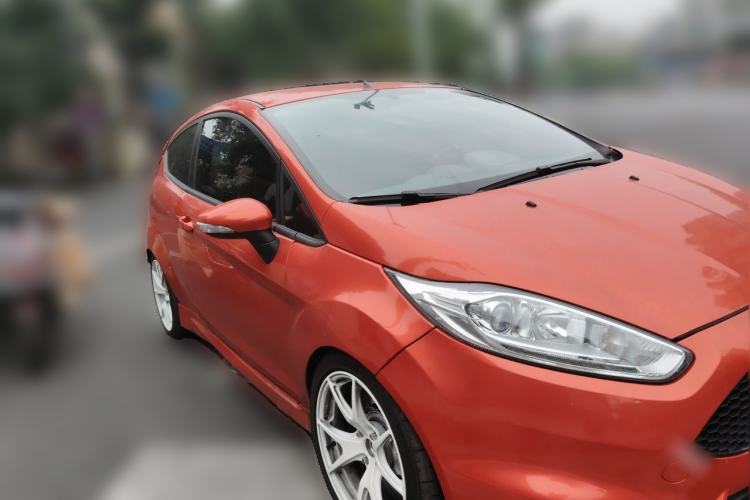 Used Ford Fiesta 2013 1.6T ST Front Right 45 Deg