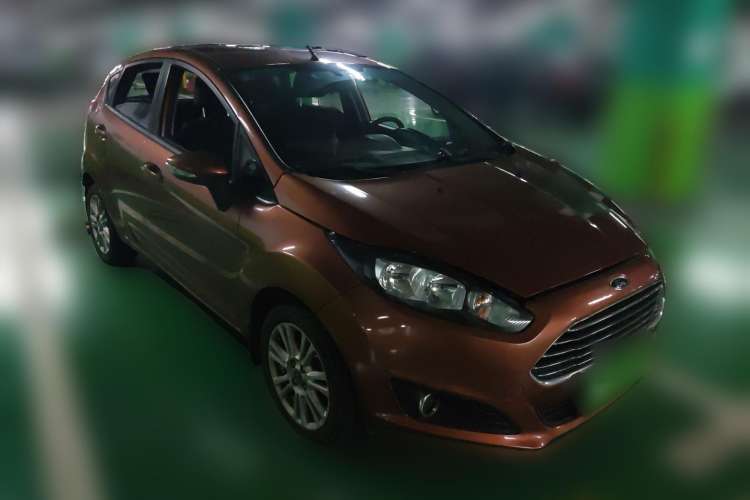 Used Ford Fiesta 2013 Hatchback 1.5L Automatic Prestige Model Front Right 45 Deg