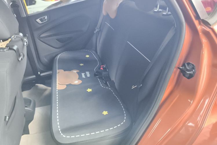 Used Ford Fiesta 2013 Hatchback 1.5L Automatic Fashion Edition Interior 4