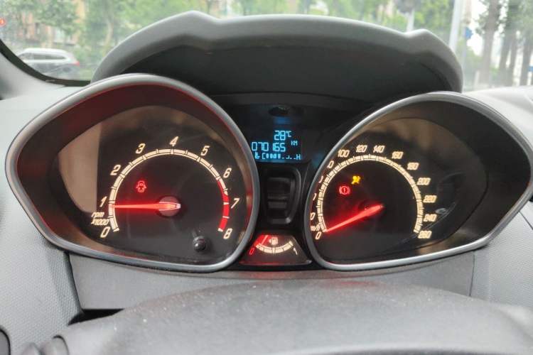 Used Ford Fiesta 2013 1.6T ST Odometer Close Up