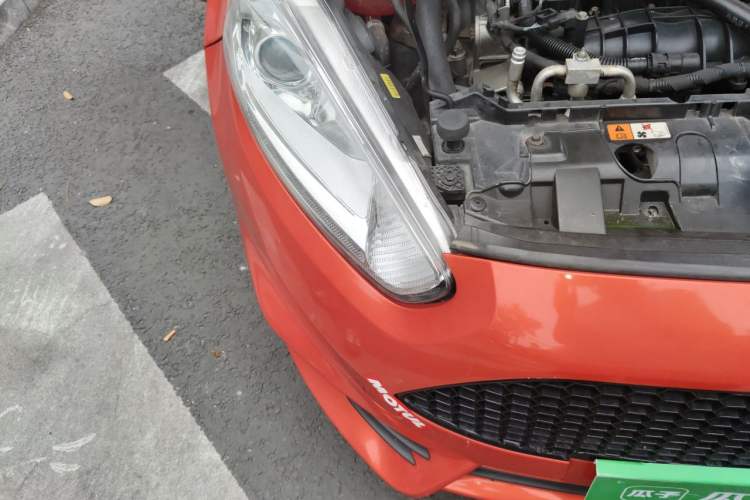 Used Ford Fiesta 2013 1.6T ST Right Front Headlight