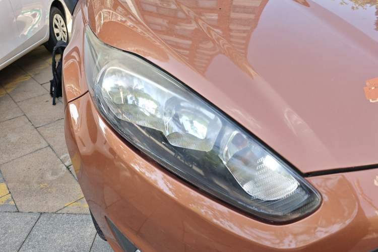 Used Ford Fiesta 2013 Sedan 1.5L Automatic Fashion Edition Right Front Headlight